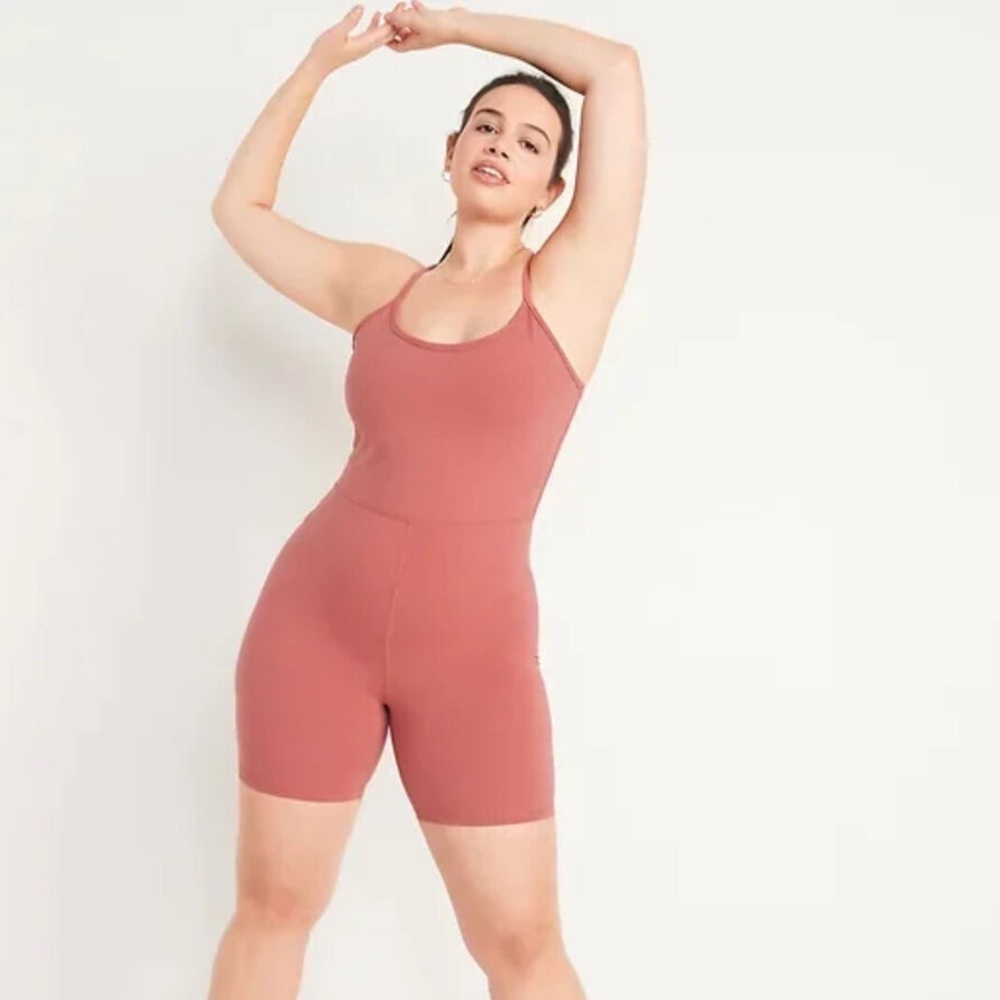 Old Navy Women’s Pink PowerChill Racerback Athletic Romper Size Large